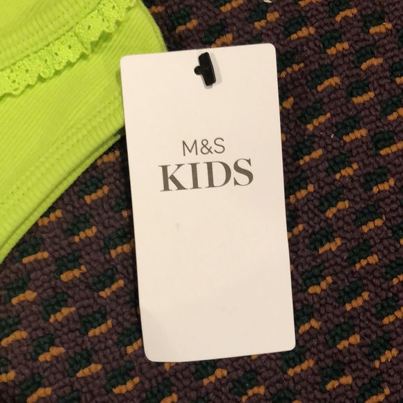 NWT neon trend chartreuse tank top - Picture 3 of 12